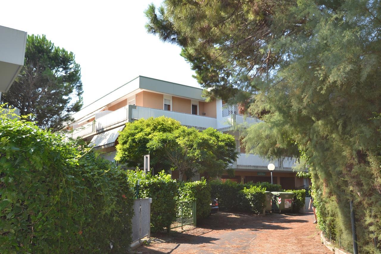 Albatros Apartment Bibione Bagian luar foto